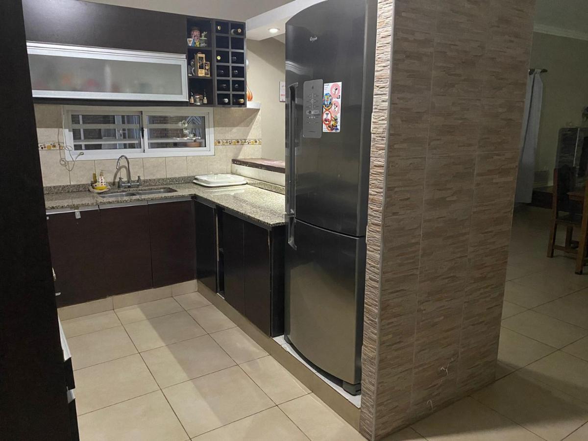 Сasa de vacaciones Hermosa Casa Con Quincho Y Pileta La Banda